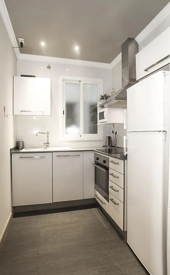 Mai & Maud Paralel Apartment Barcelona