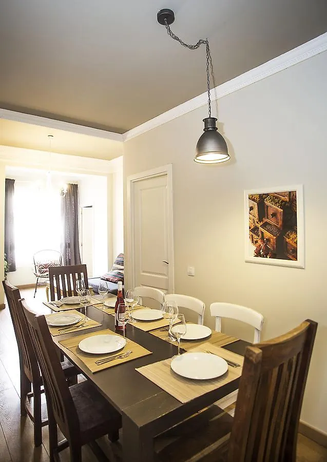 Mai & Maud Paralel Apartment Barcelona