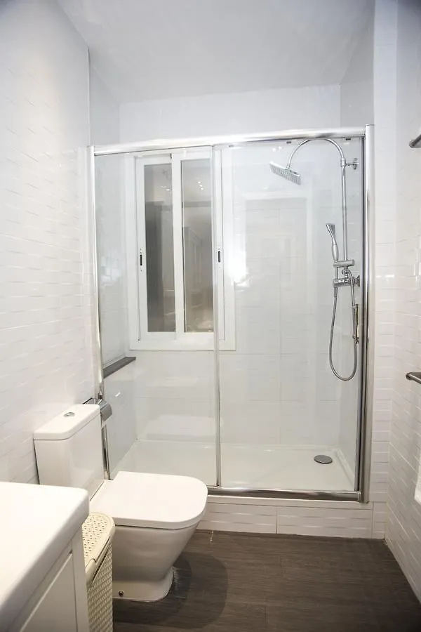 Mai & Maud Paralel Apartment Barcelona