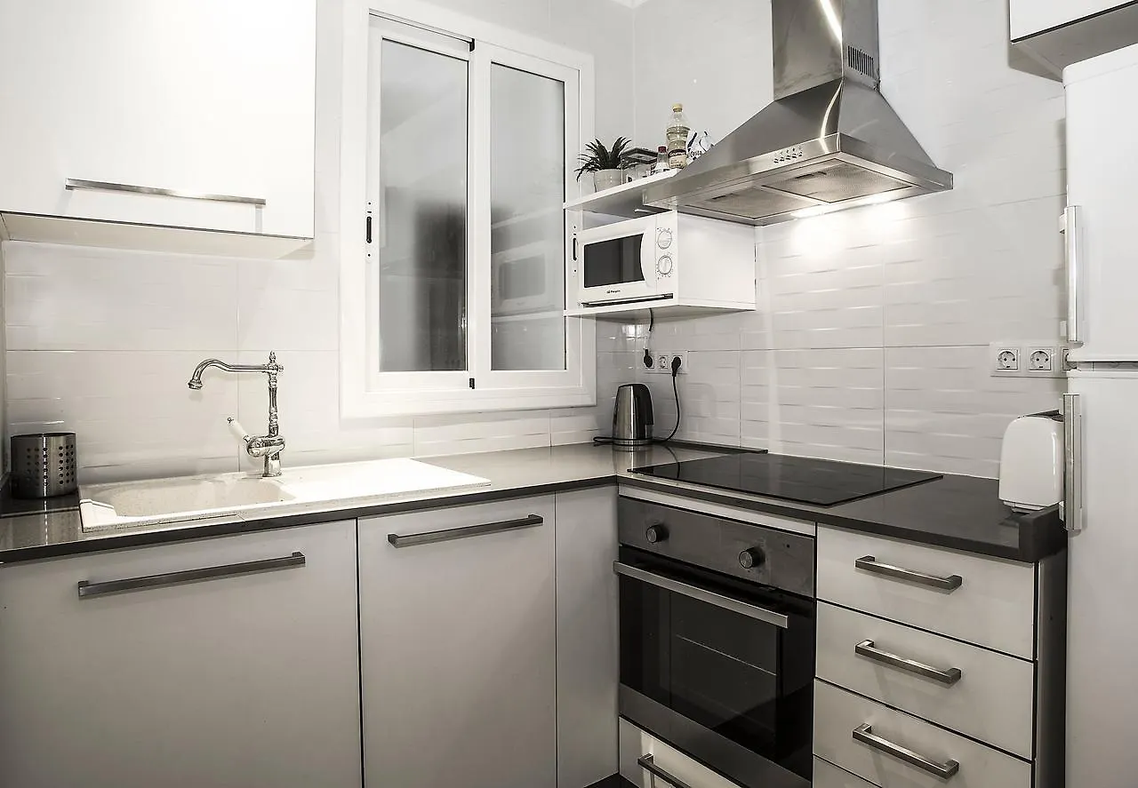 Mai & Maud Paralel Apartment Barcelona 0*,